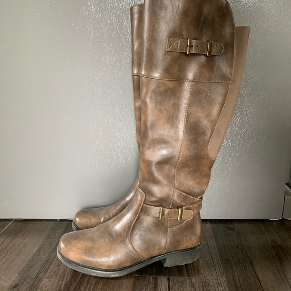 Knew high leather boots - Picture 2 of 4